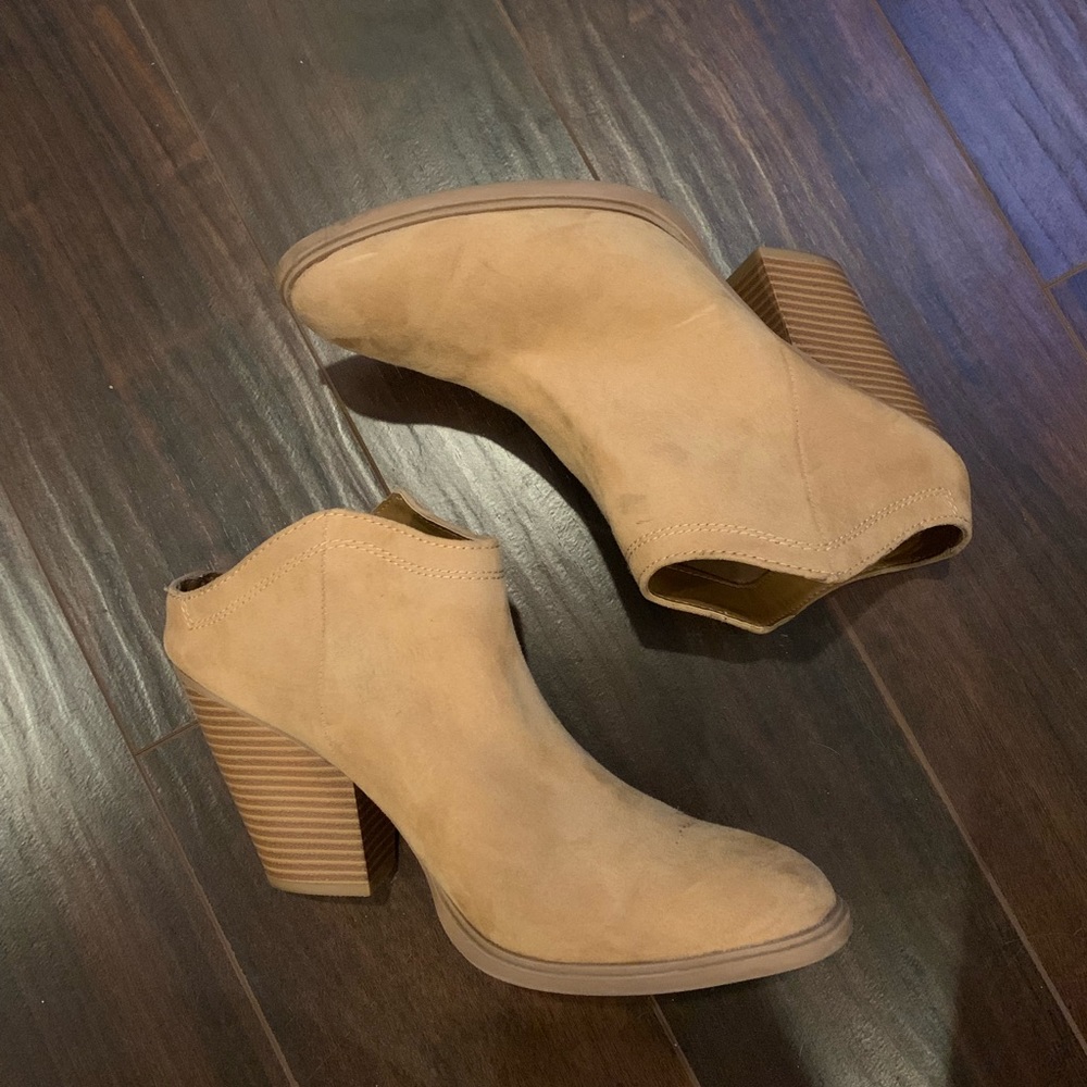 Dolce Vita Booties